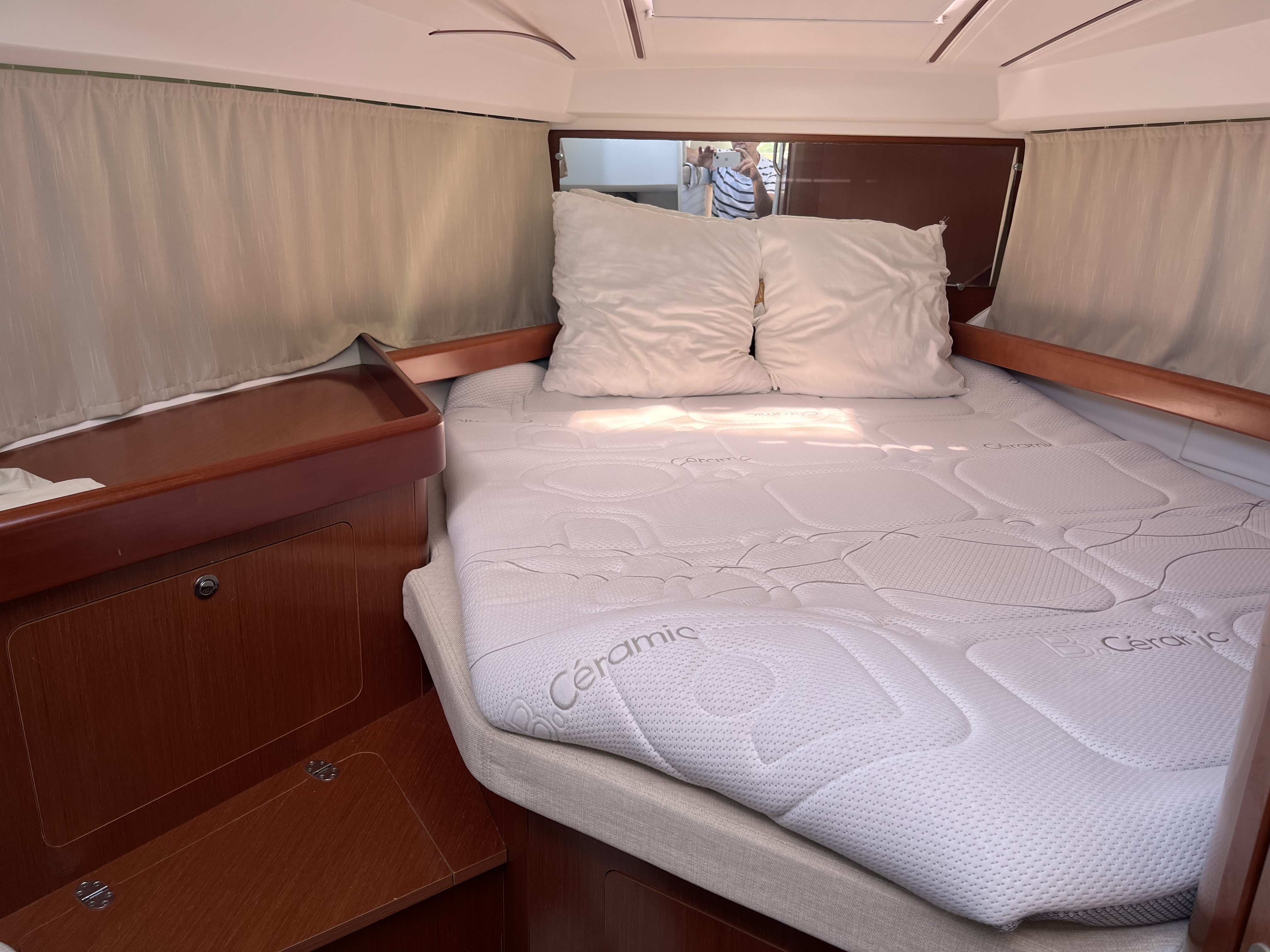 slider 8 Beneteau Antares 880